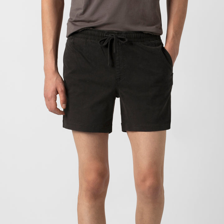 Alto Short 5.5" Black front on model