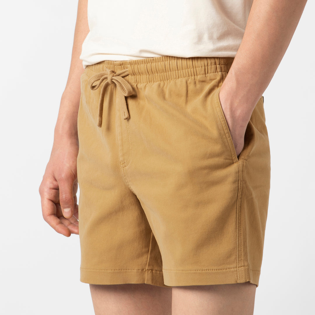 Alto Short Khaki 5 close up on model