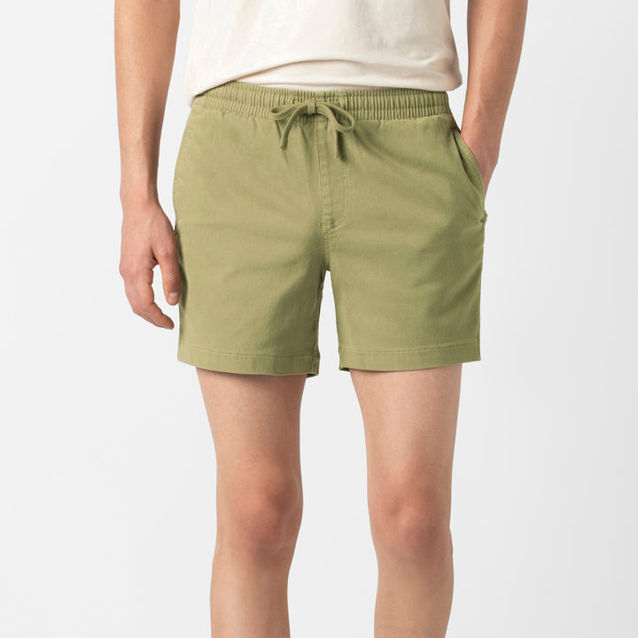Alto Short 5.5" Olive front on model