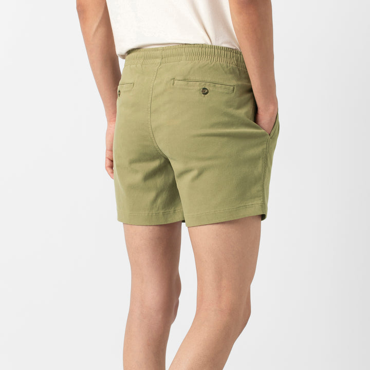 Alto Short 5.5" Olive back on model