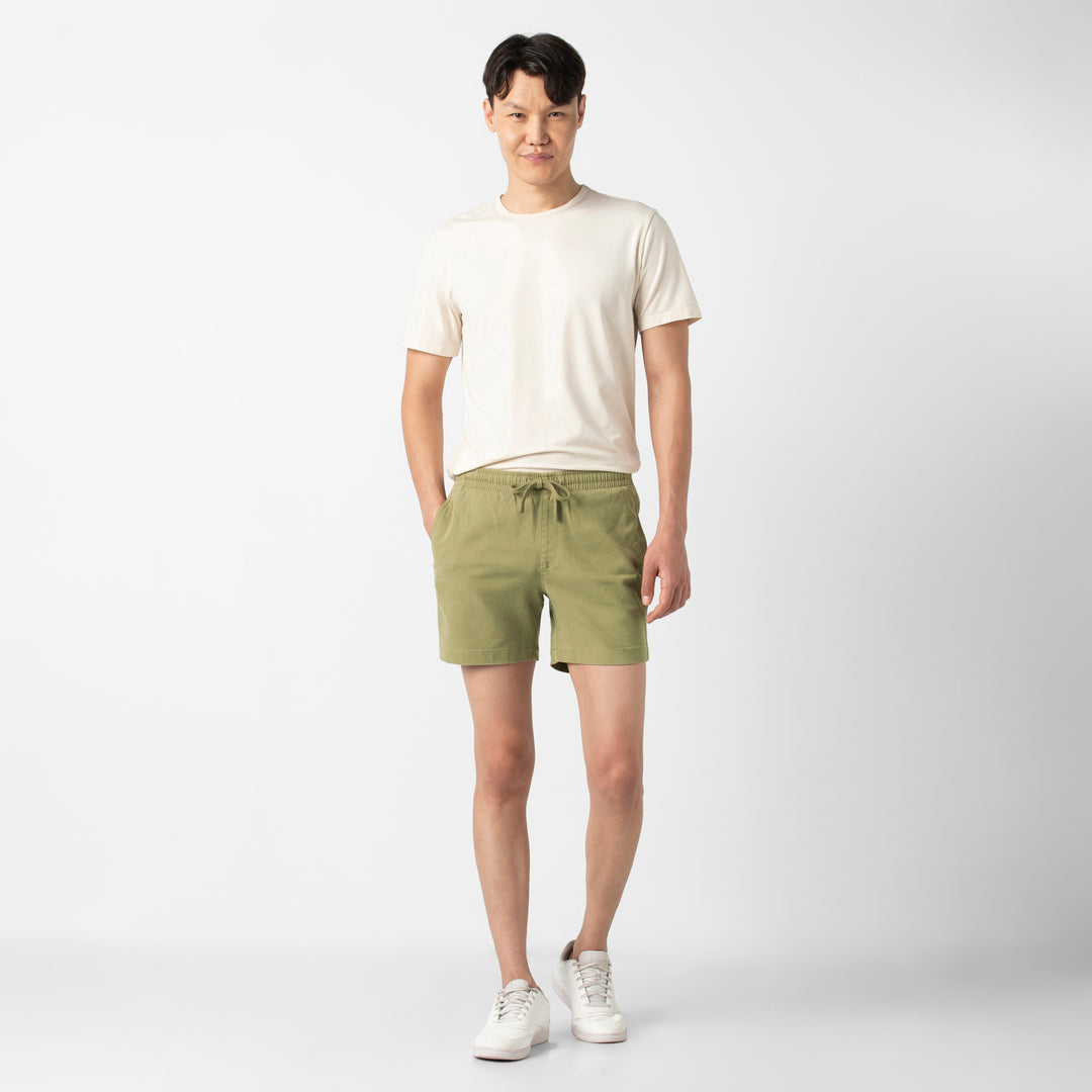 Alto Short Olive full body on model