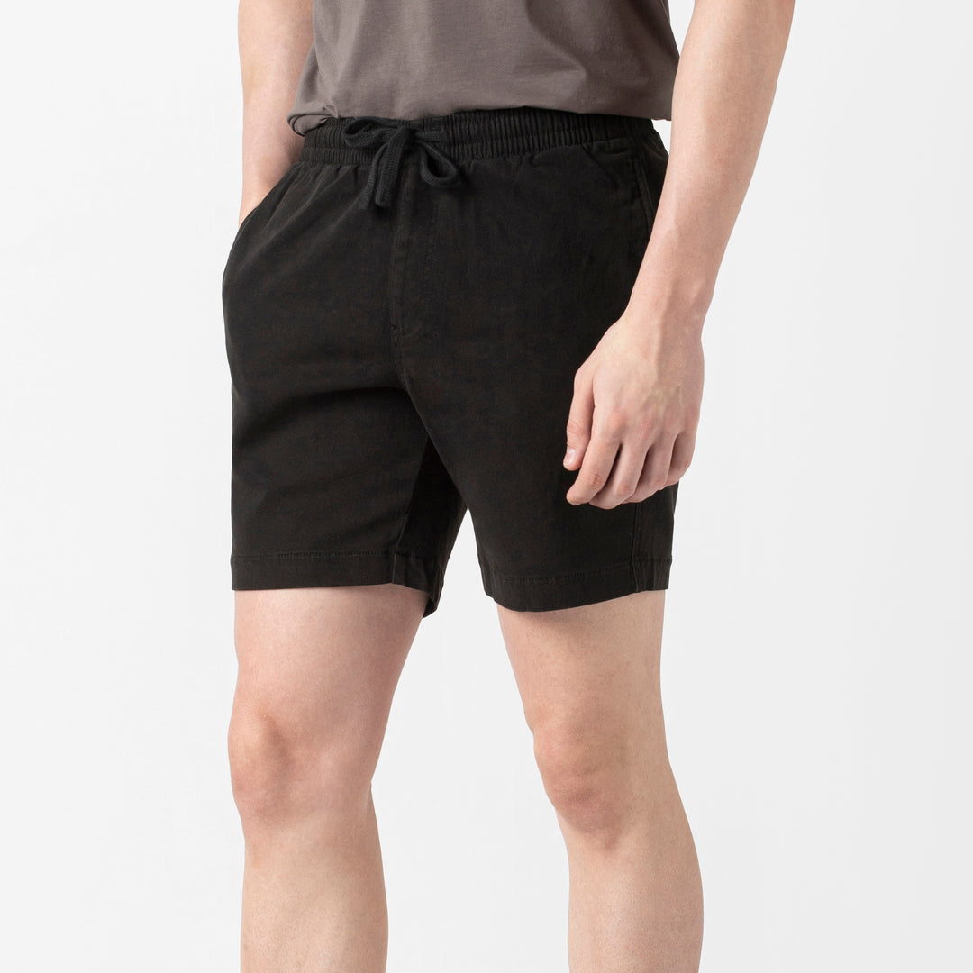 Alto Short 7" Black side on model