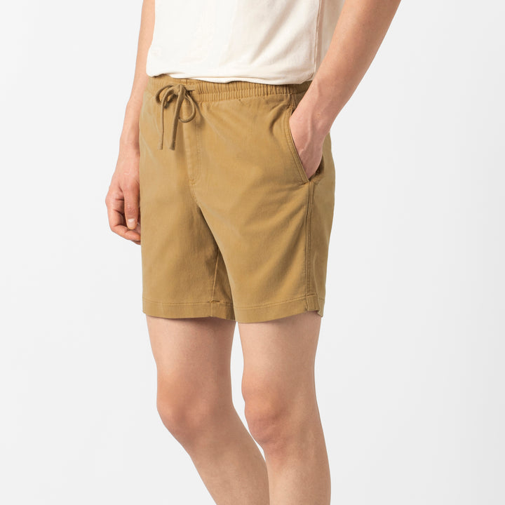 Alto Short 7" British Khaki side on model