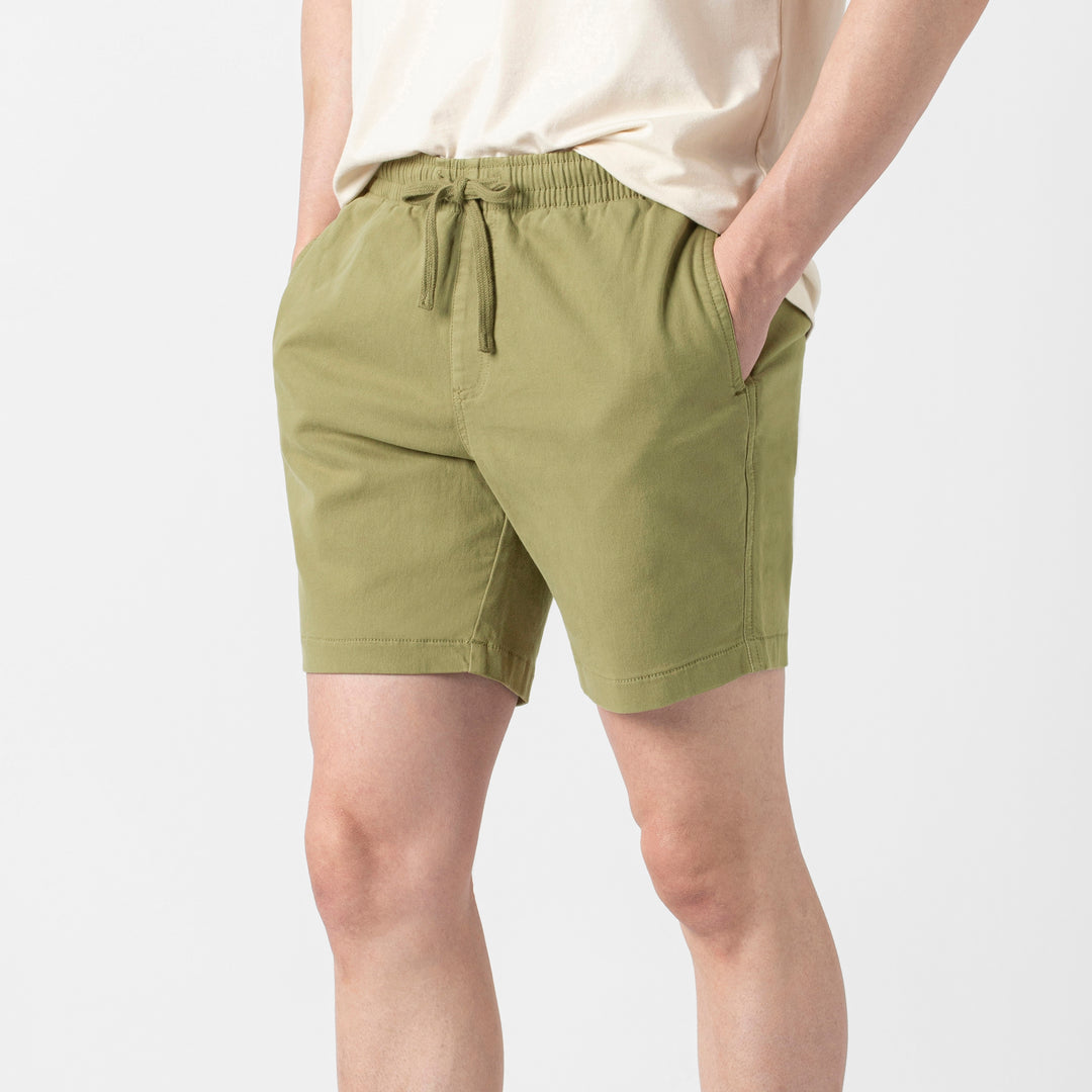 Alto Short 7" Olive side on model