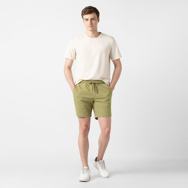 Alto Short Olive 7 full body on model
