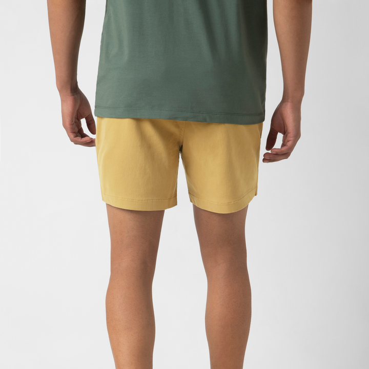 Alto Short Khaki 5.5" back on model