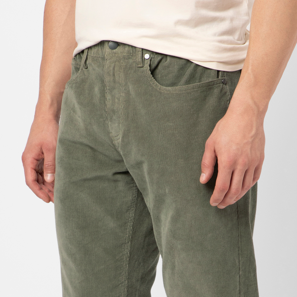 Corduroy 5-Pocket Pant Moss close up front on model