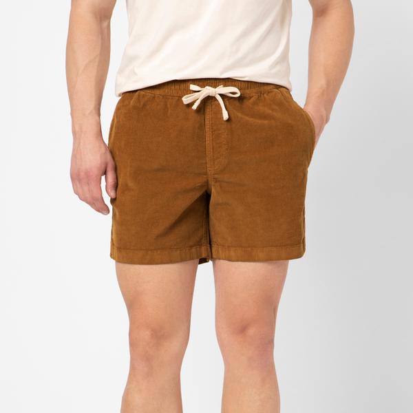Corduroy Easy Short Dark Clay front on model