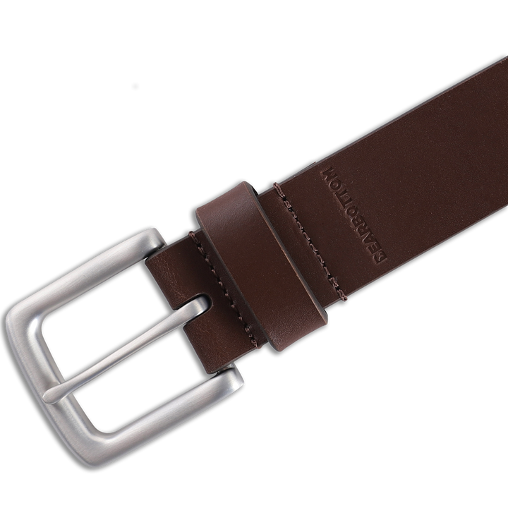 Daily Leather Belt Medium Brown close up of prong enclosure