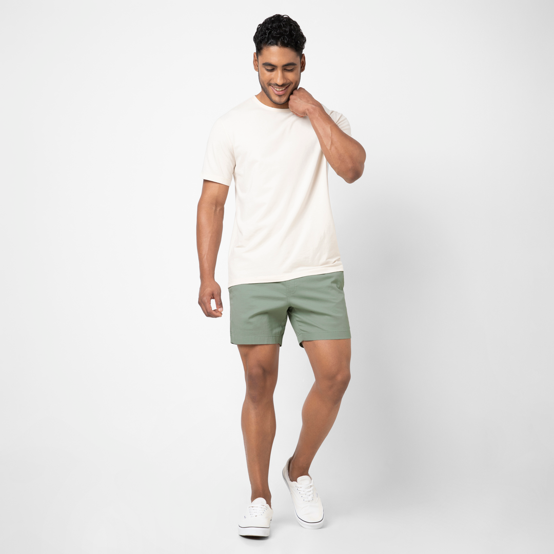 Drawstring Short 5.5" Moss full body on model