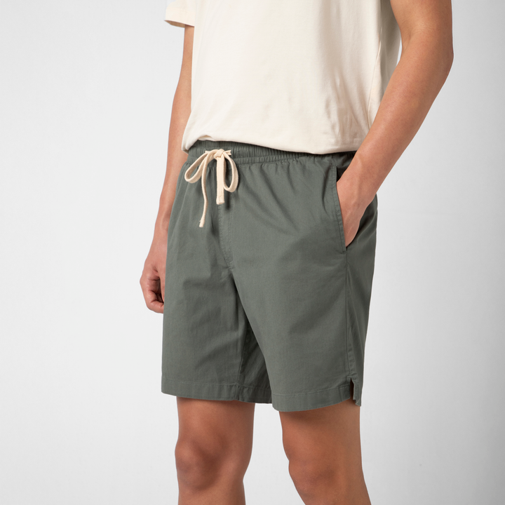 Drawstring Short 7" Graphite side on model