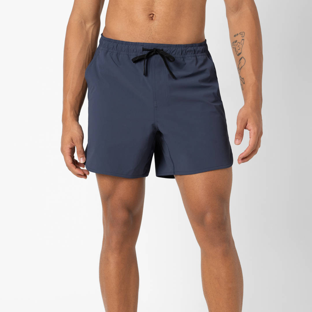 Echo Short Navy on model