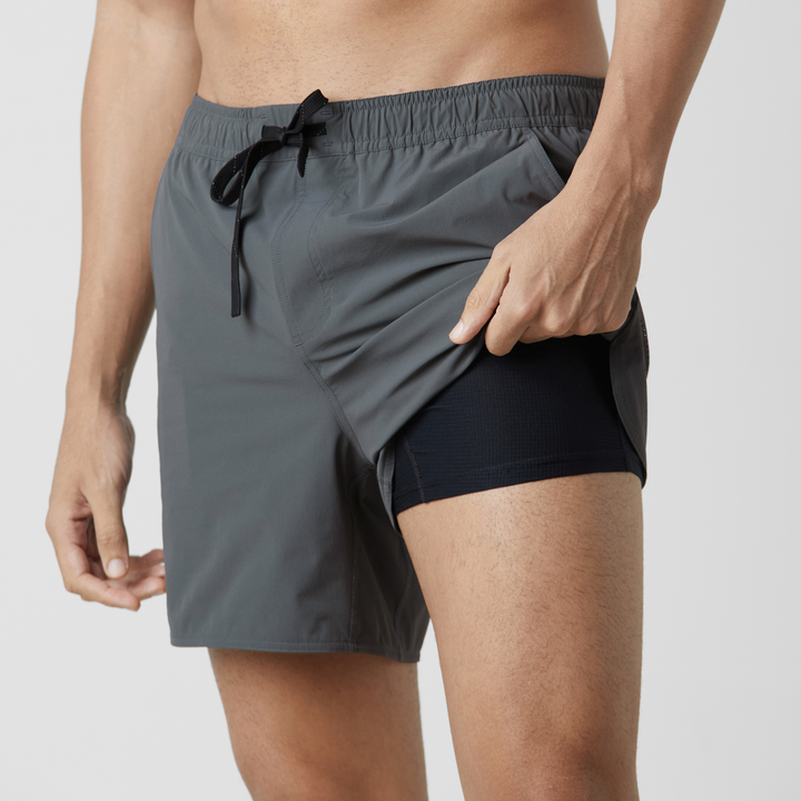 Echo Short Lined Grey on model