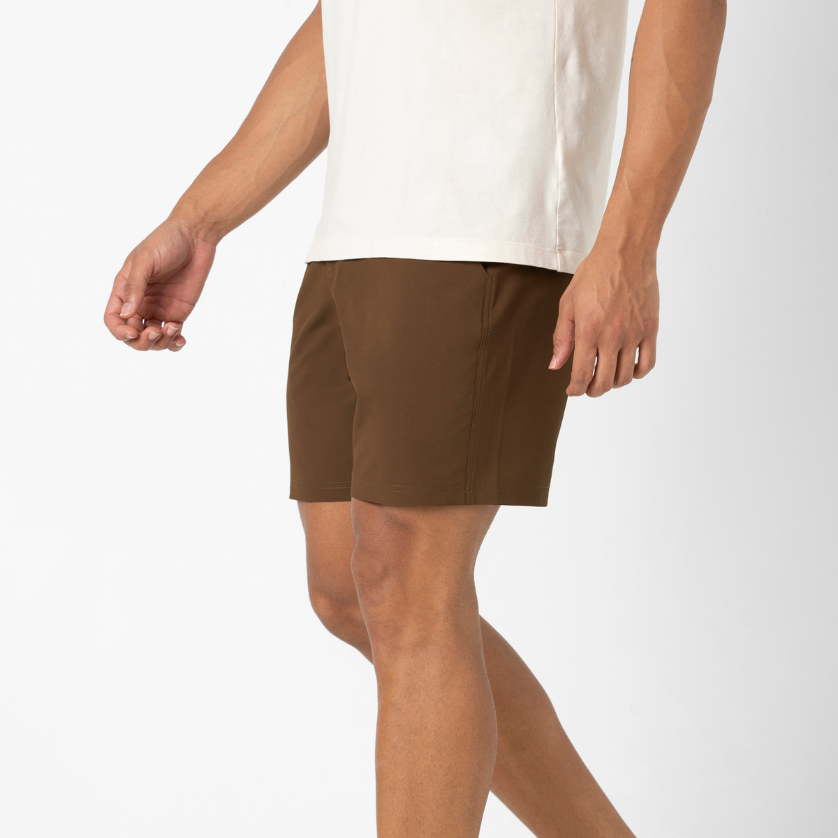 Hybrid Short 7" Cocoa side on model