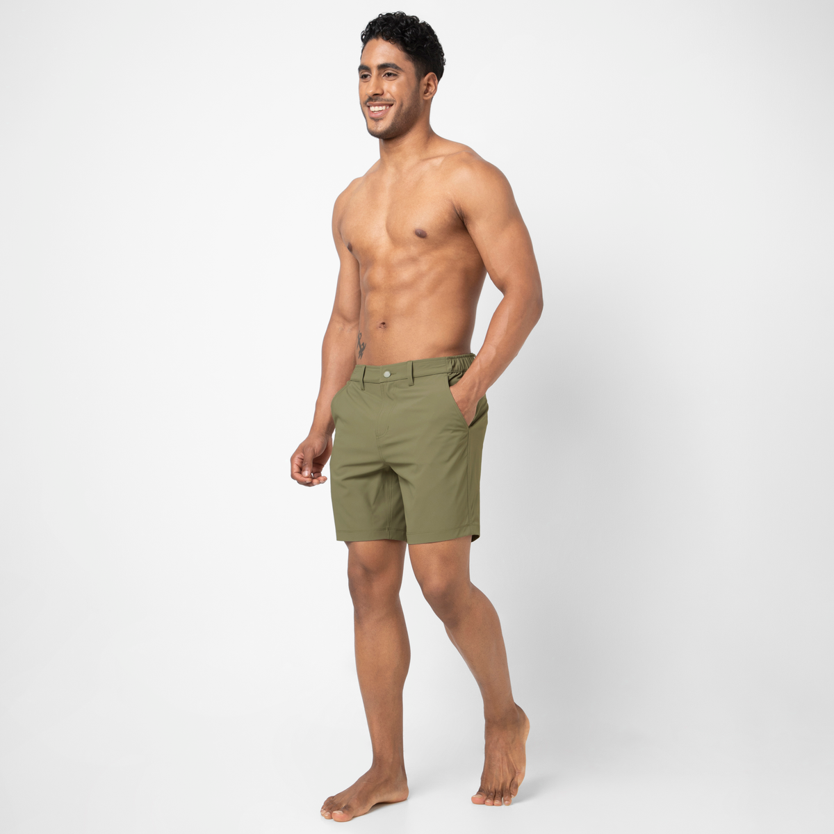 Hybrid Short 7 Fern full body on model