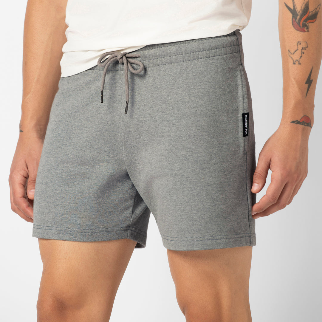 Lounge Short 5 Heather Grey close up on model