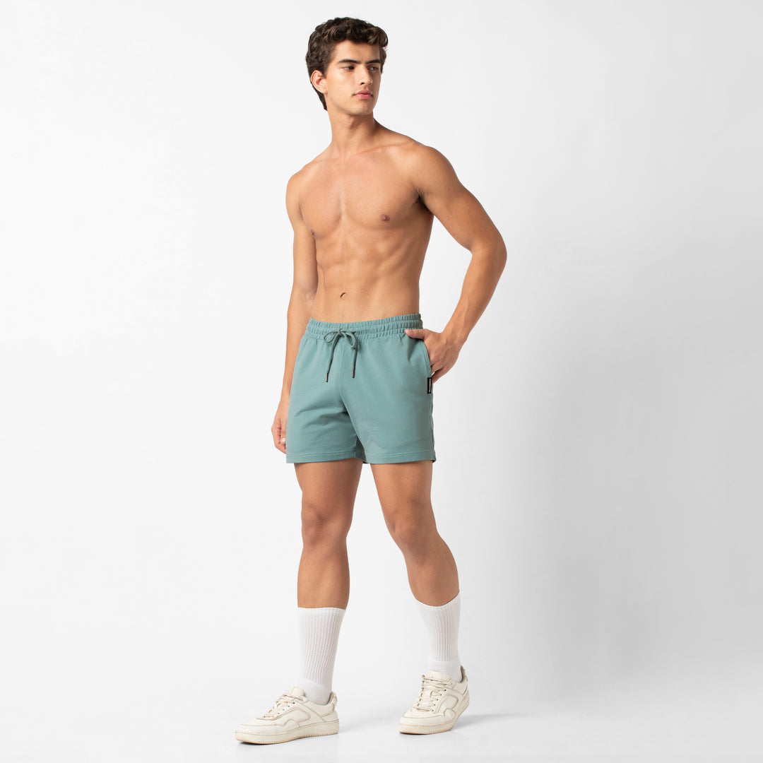 Lounge Short 5 Sea Glass full body on model