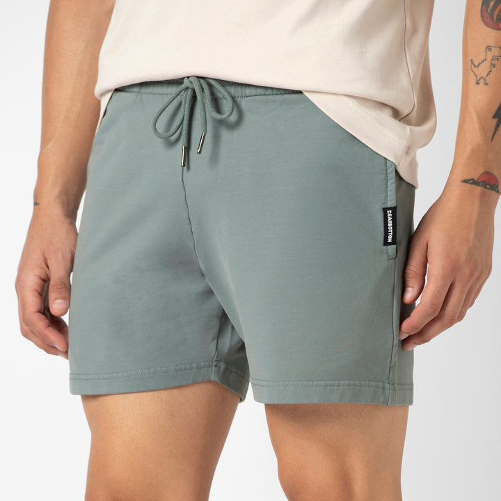 Lounge Short 5 Shark Grey close up front on model