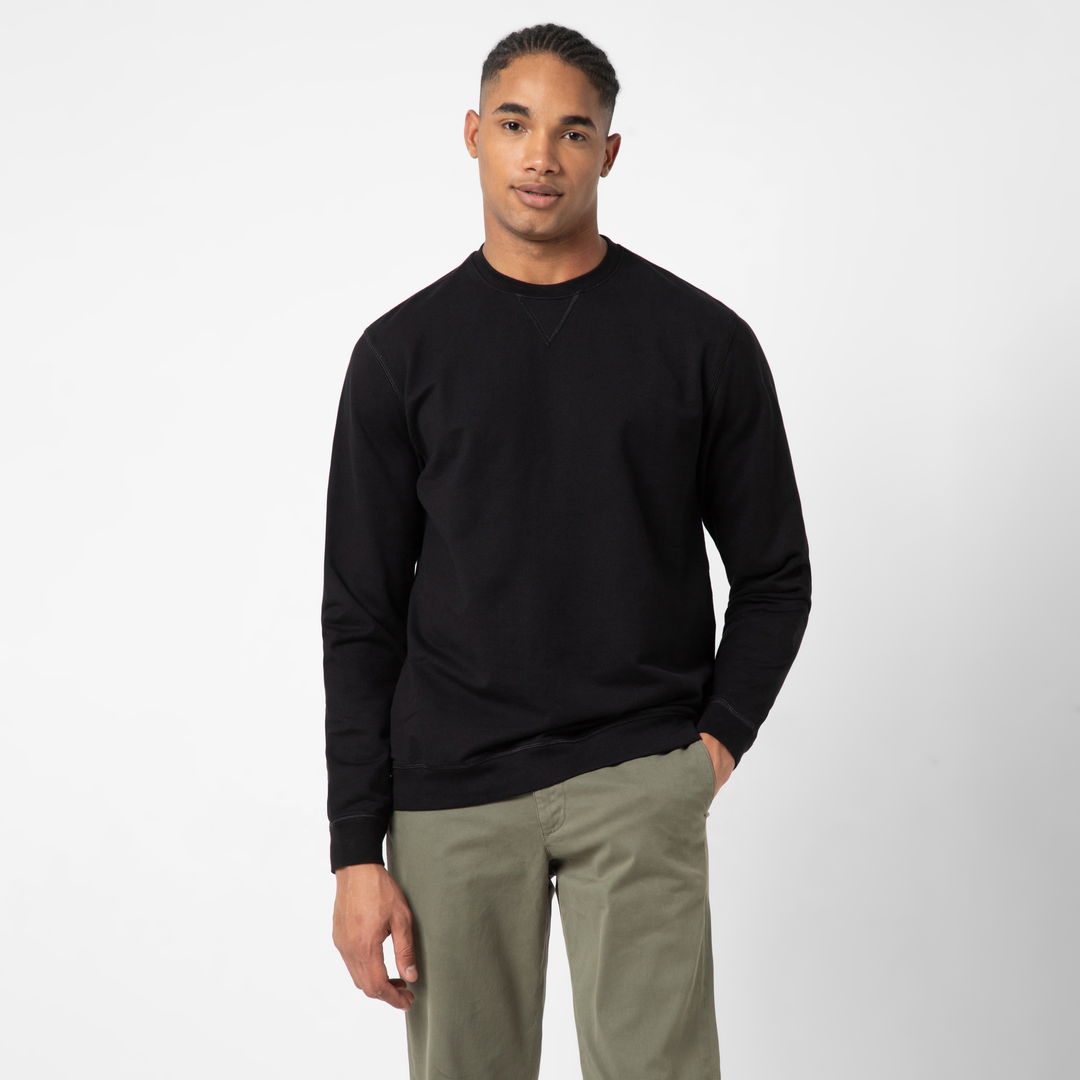 Lounge Crewneck Black front on model