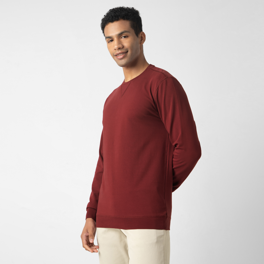 Lounge Crewneck Maroon side on model