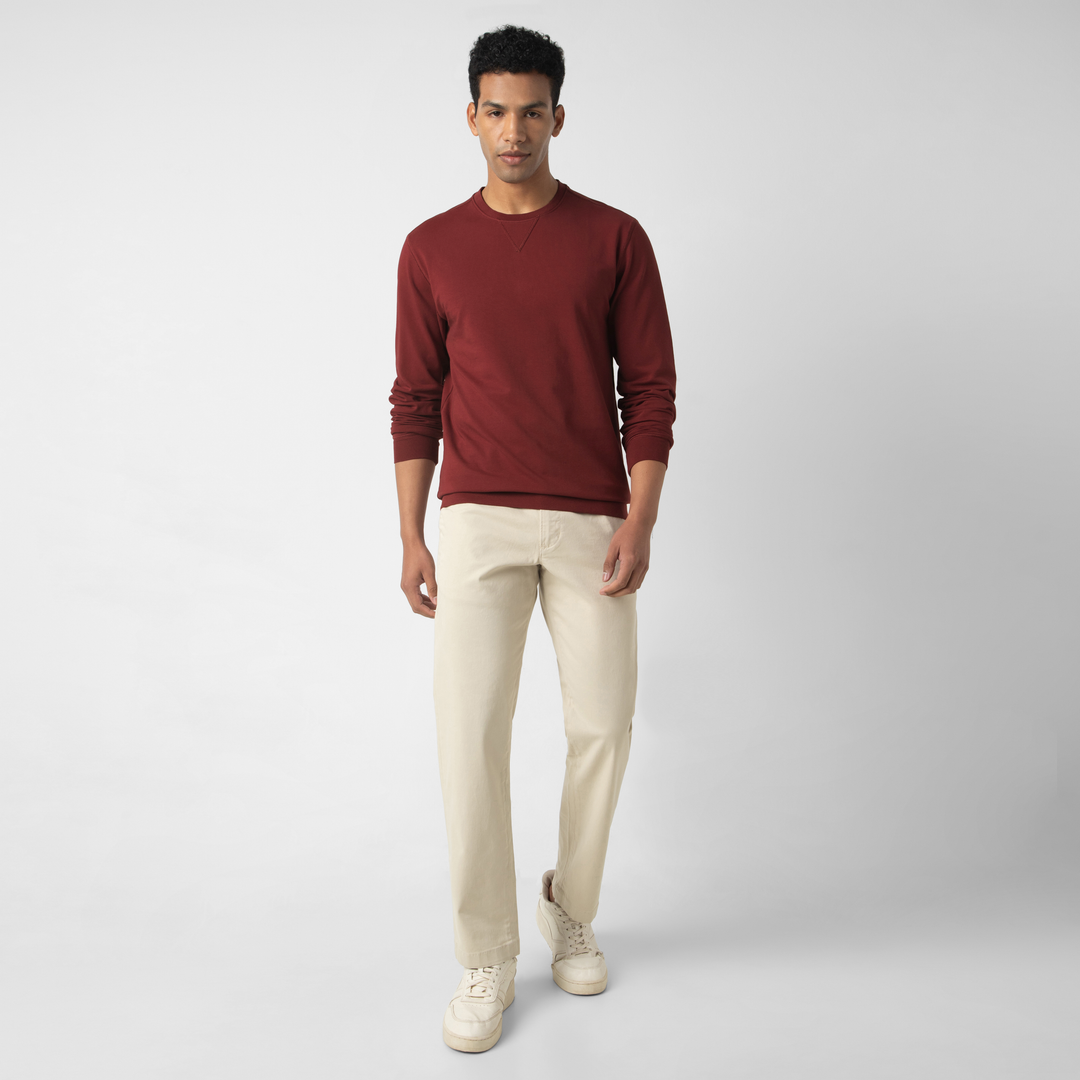 Lounge Crewneck Maroon full body on model