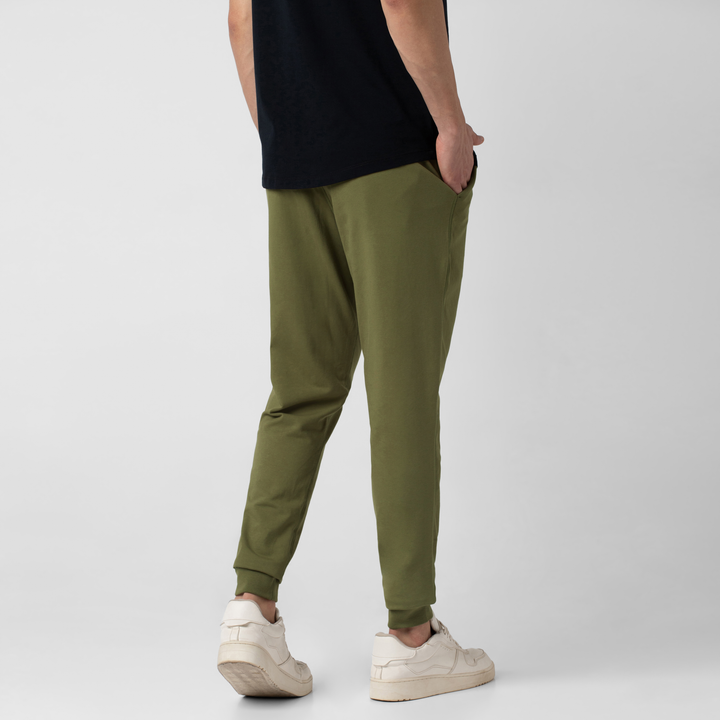 Lounge Jogger Olive back on model