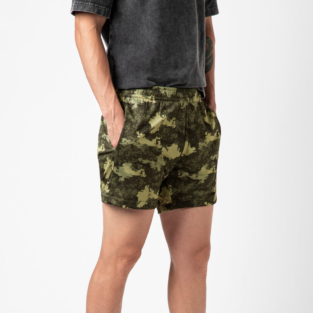 Mesh Short Camo Tree side on model