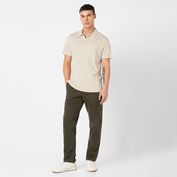 Midweight Supima Polo Bone full body on model