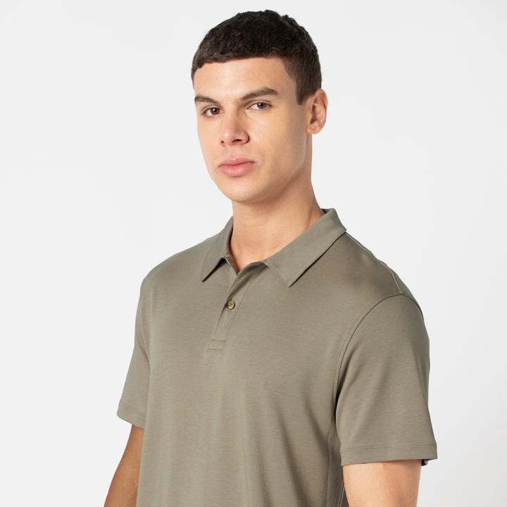 Midweight Supima Polo Fossil close up on model