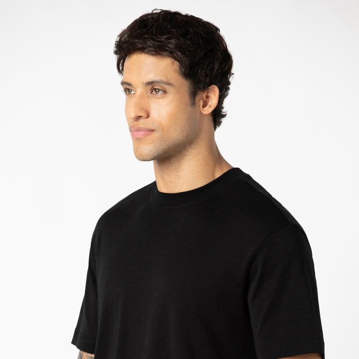 Midweight Supima Tee Black close up on model