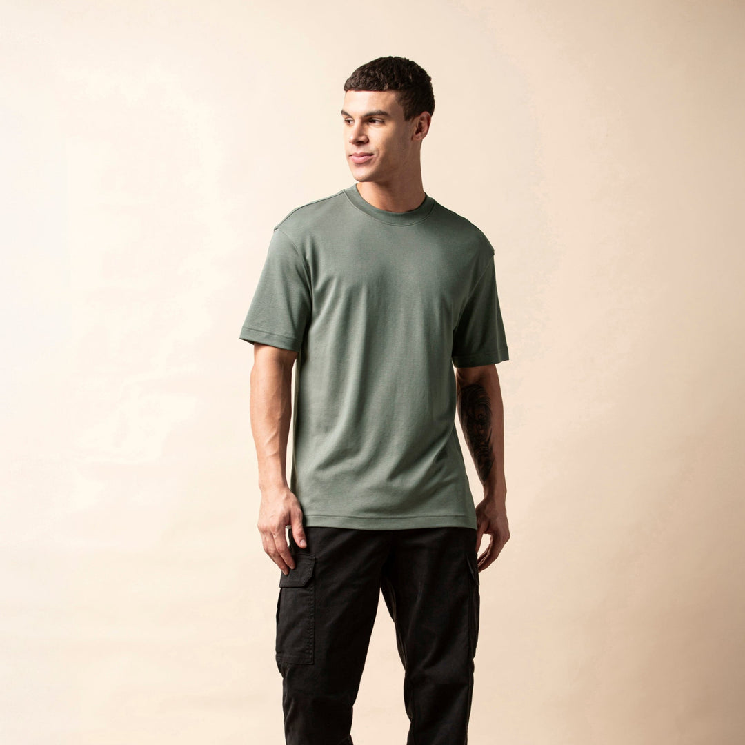 Man wearing Midweight Supima Tee in Graphite