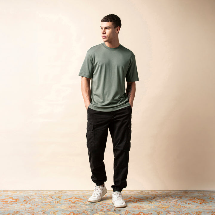 Midweight Supima Tee Graphite full body on model