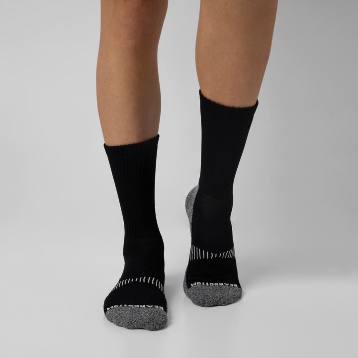 Performance Crew Sock Black on model