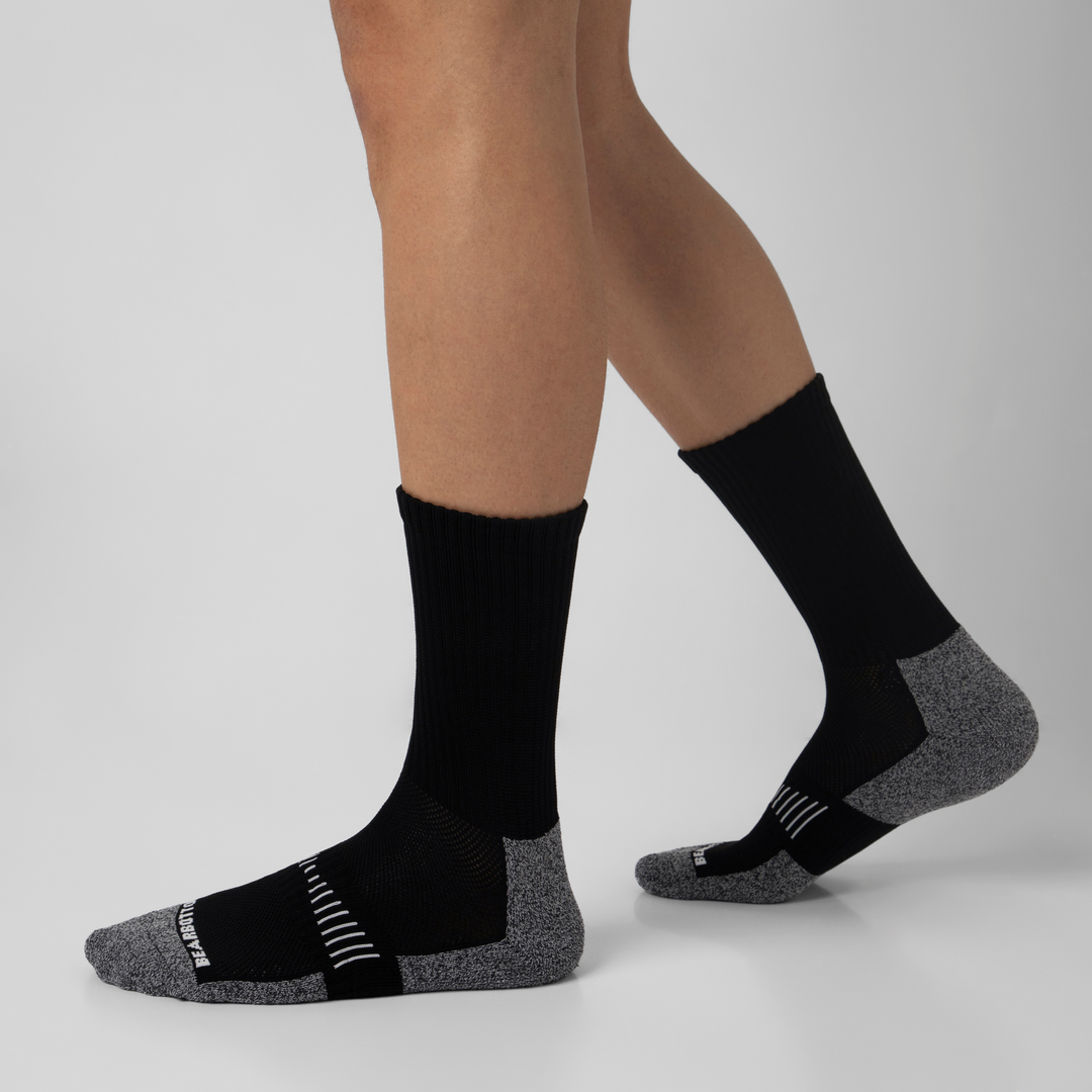 Performance Crew Sock Black on model