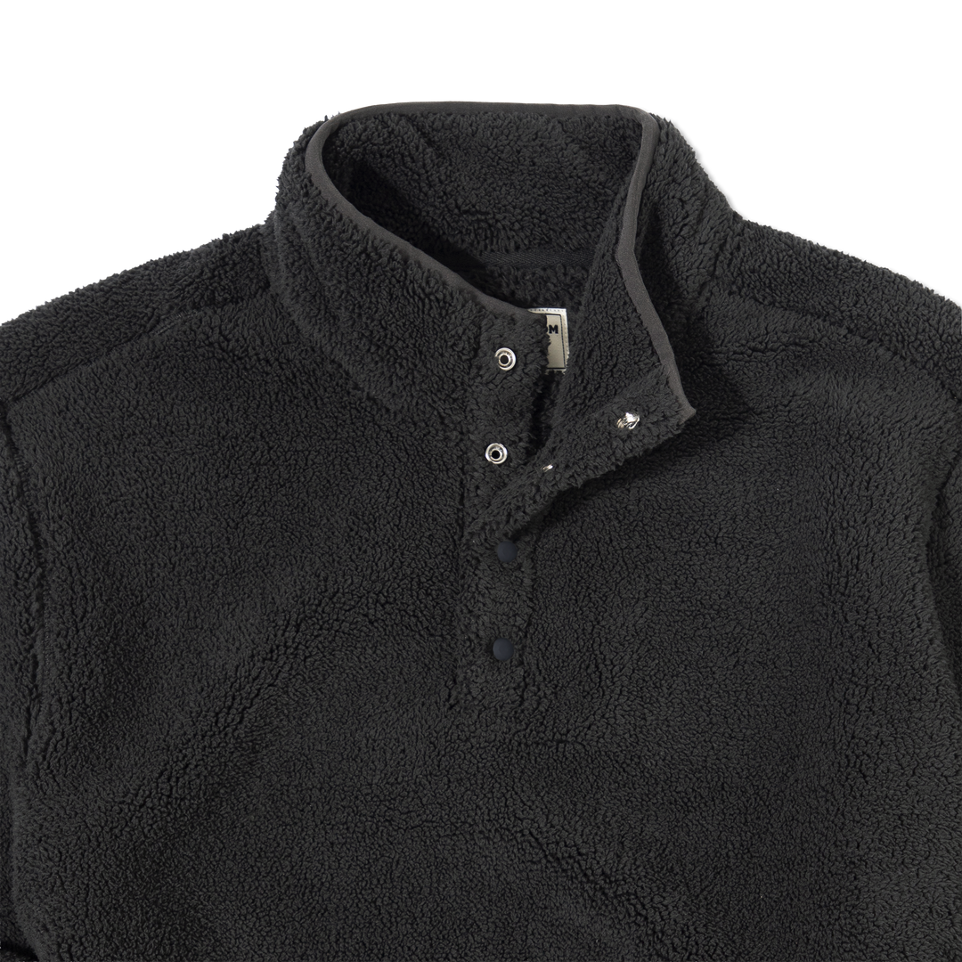 Quarter Snap Sherpa Pullover Black collar close up flat