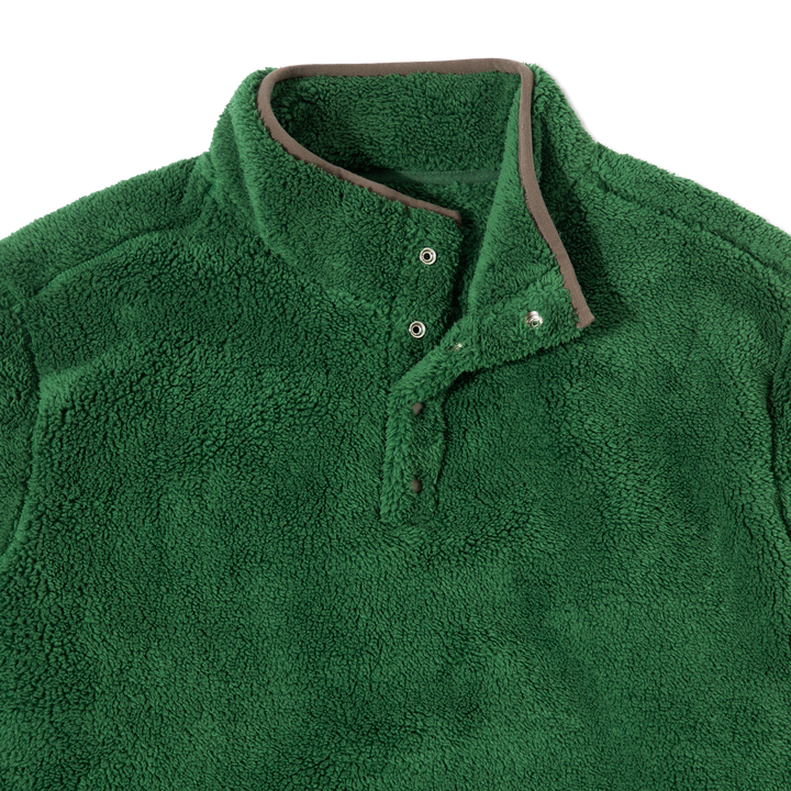 Quarter Snap Sherpa Pullover Duck Green collar close up flat