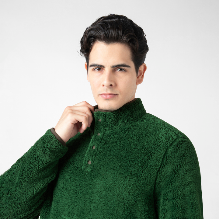 Quarter Snap Sherpa Pullover Duck Green upper body on model