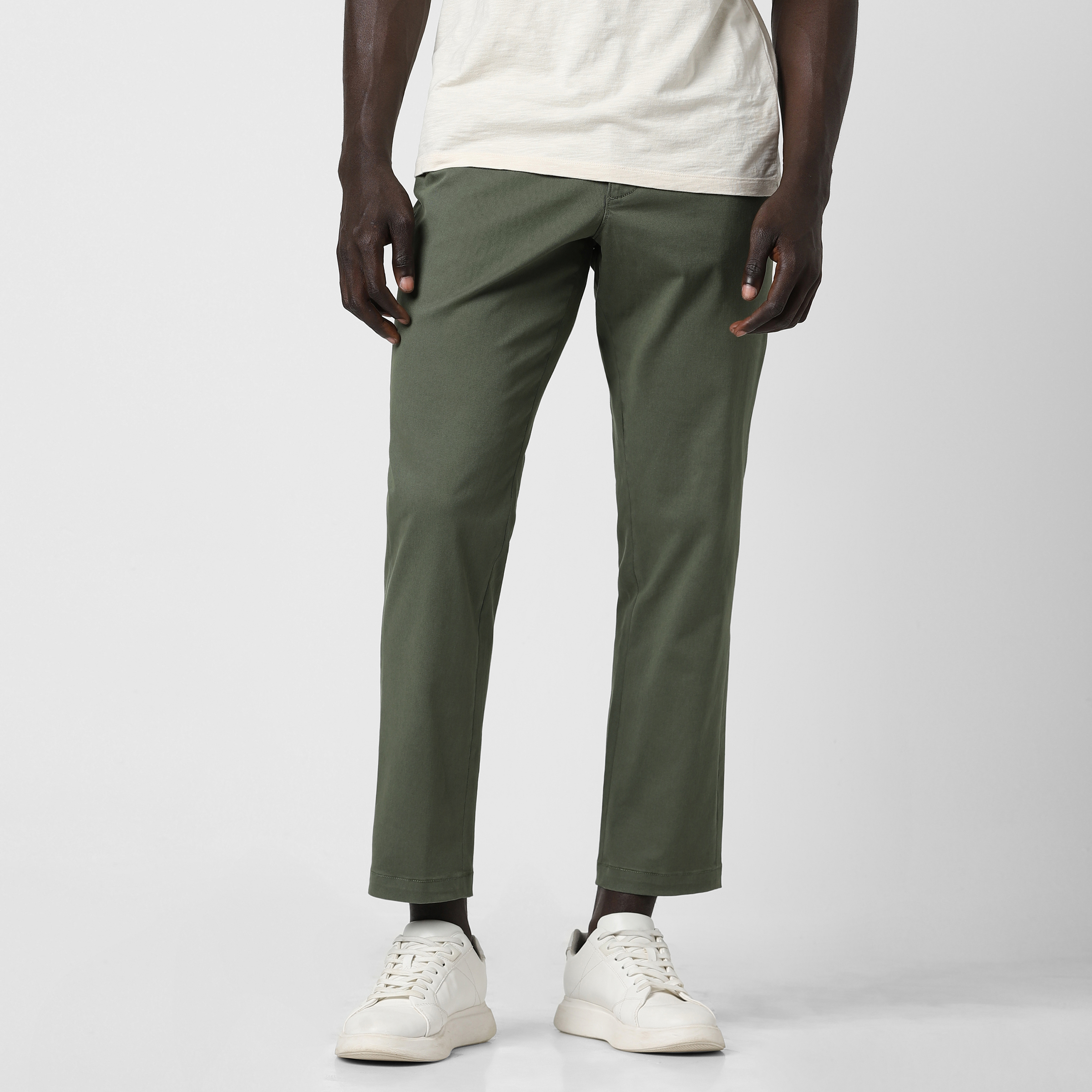 Relaxed Stretch Chino Pant Fern front on model