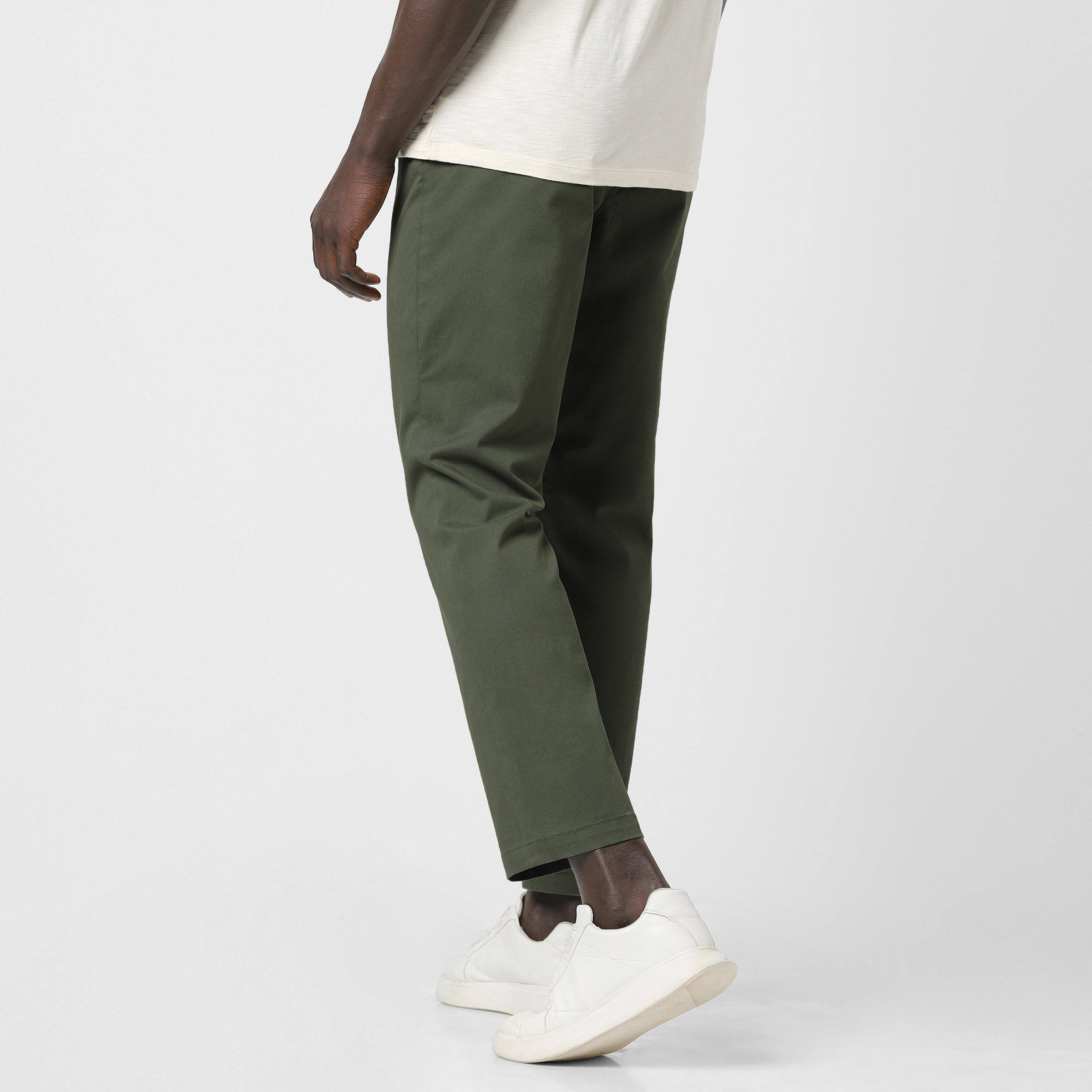 Relaxed Stretch Chino Pant Fern back on model