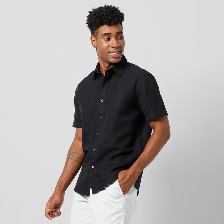 Retreat Linen Shirt Black right side on model