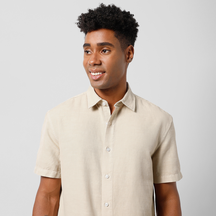 Retreat Linen Shirt Beige front on model close up