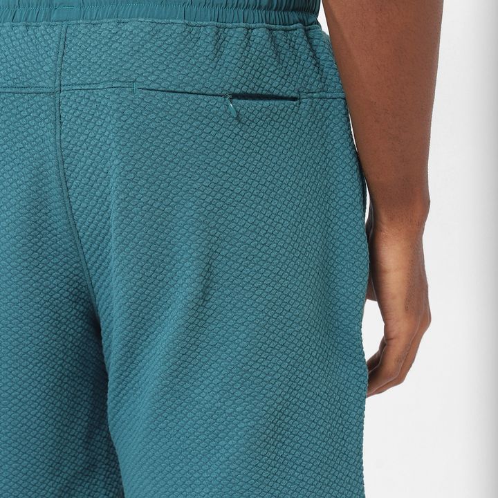 Roam Short 5.5" Dark Teak close up of back zipper pocket
