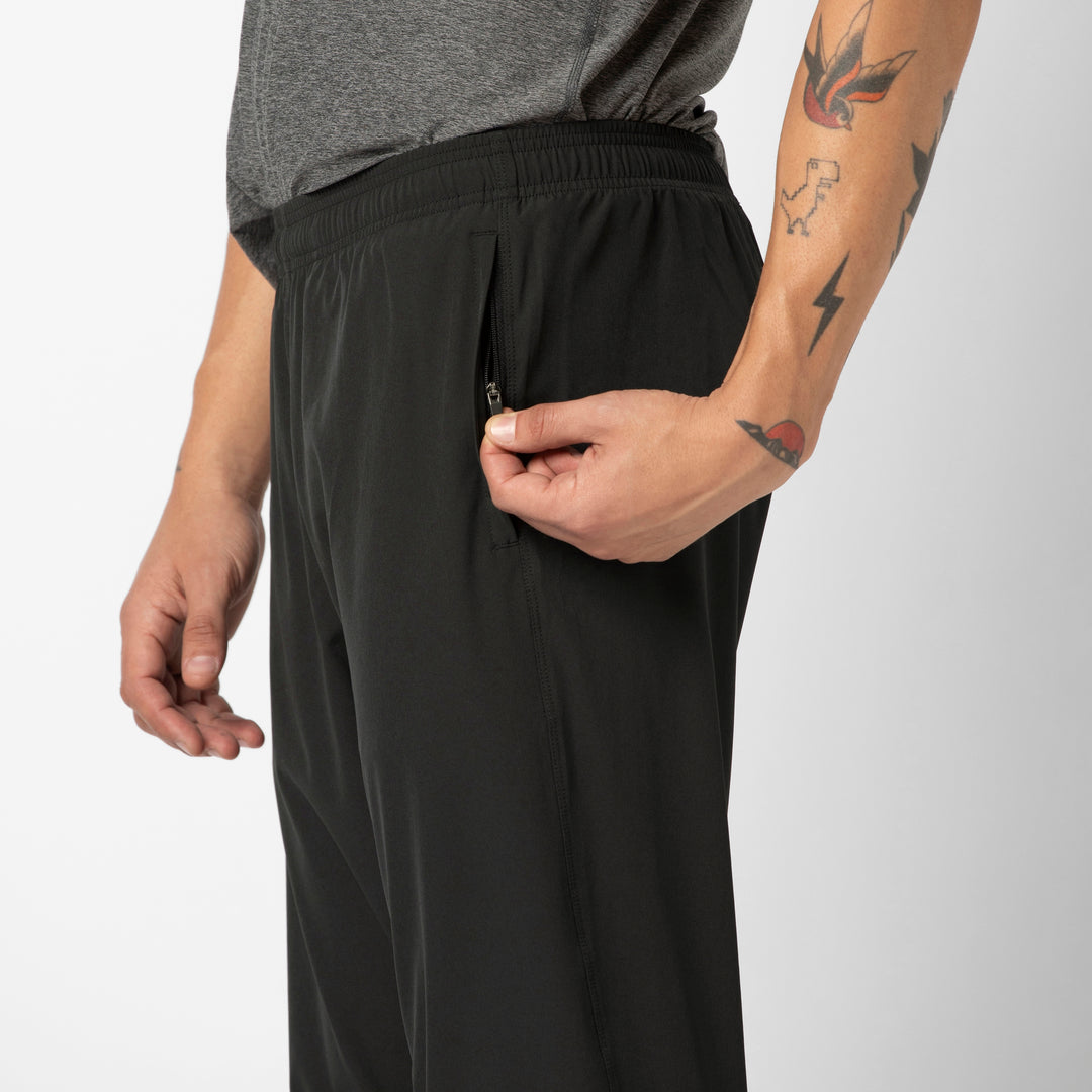 Run Jogger Black close up of side zipper pocket