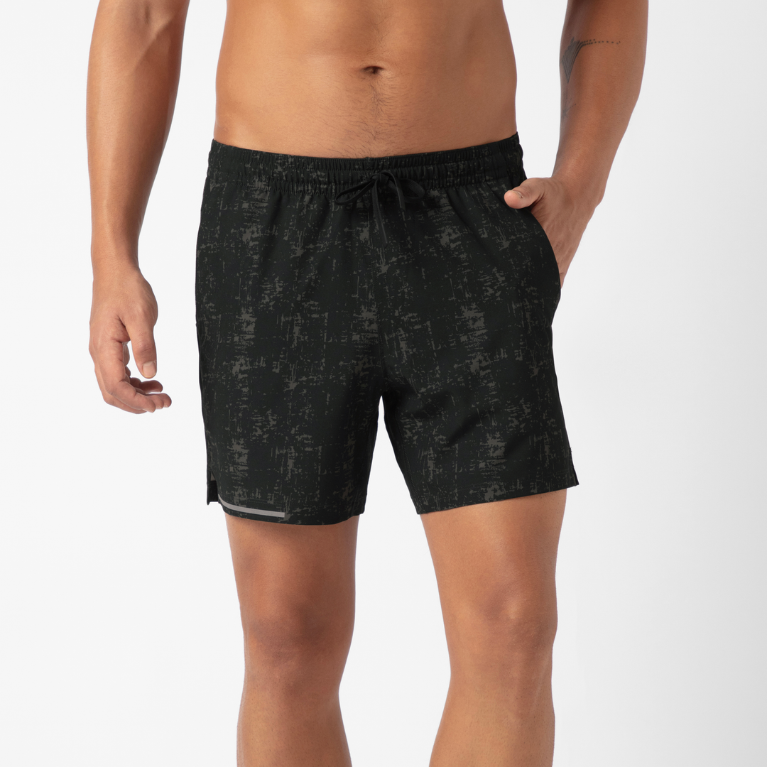 Run Short v2 5.5" in Asphalt front on model