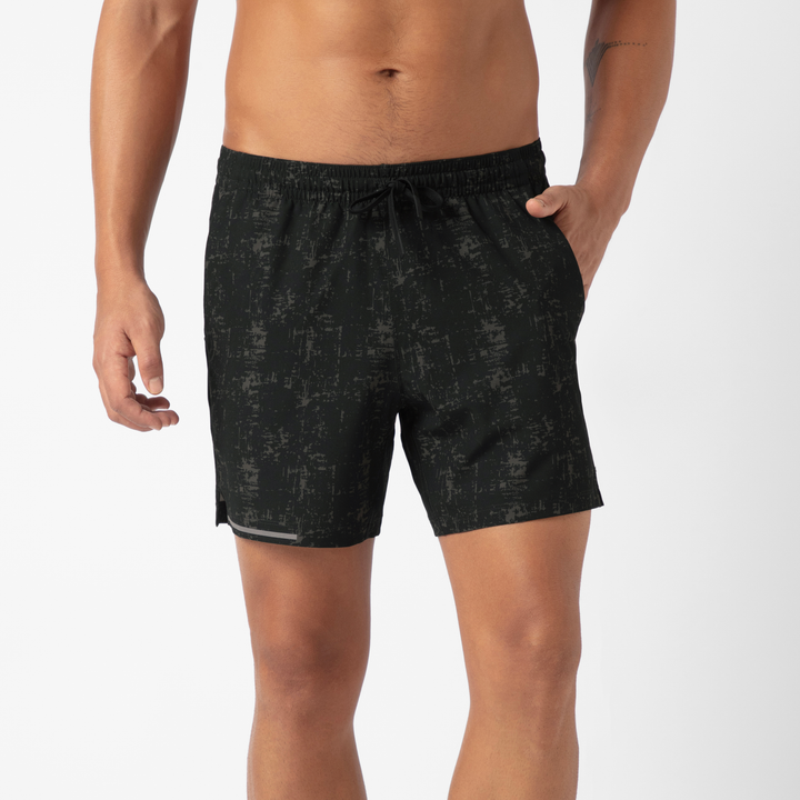 Run Short v2 5.5" in Asphalt front on model