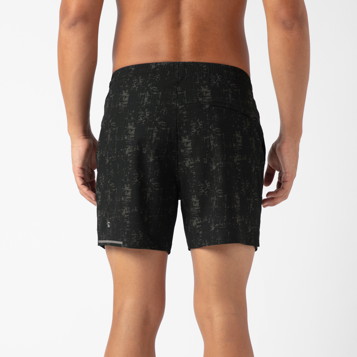 Run Short v2 5.5" in Asphalt back on model