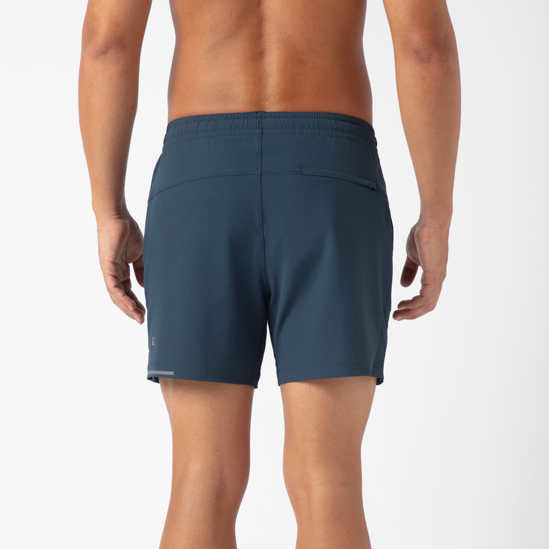 Run Short v2 5.5" in Navy back on model
