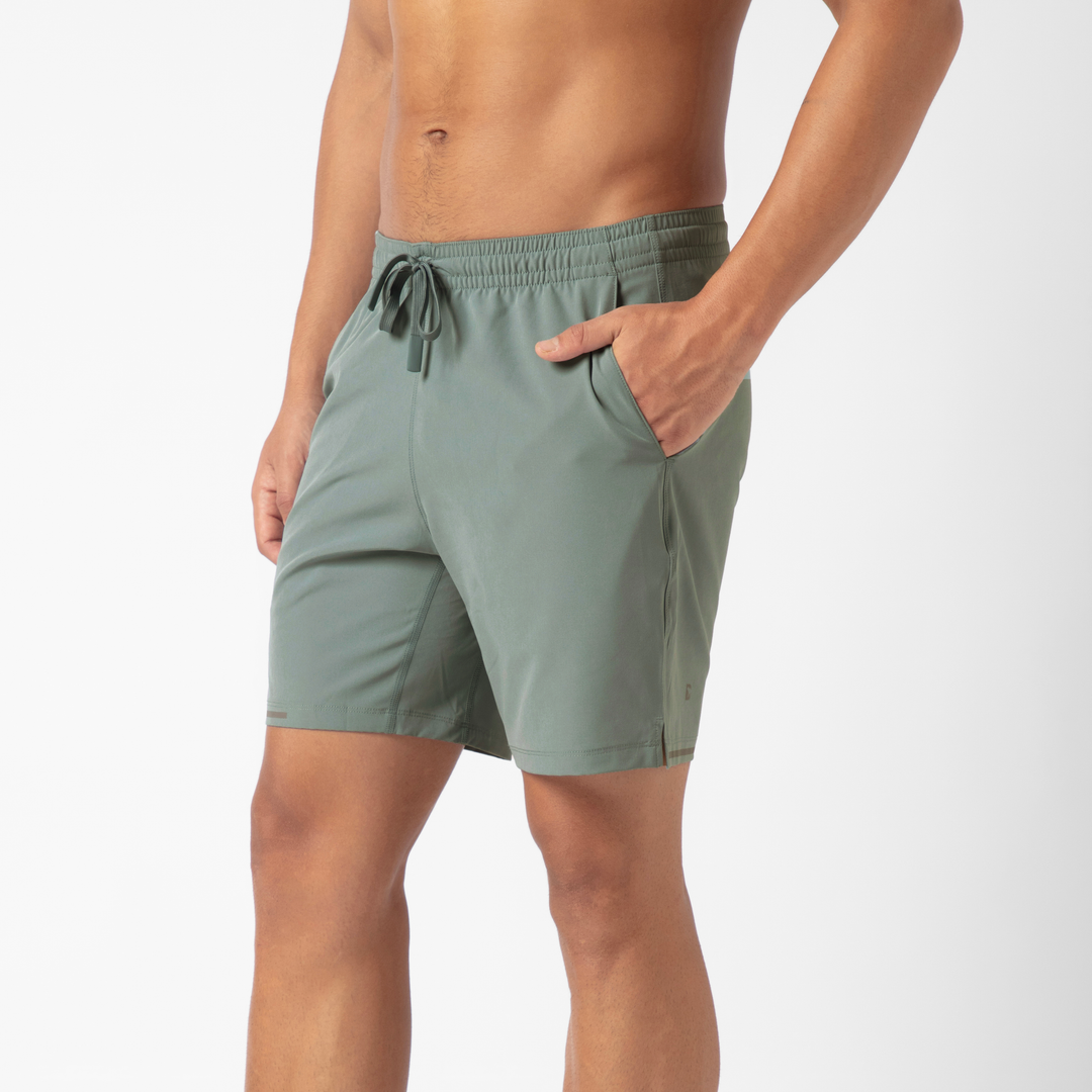 Run Short v2 7" in Shark Grey side on model