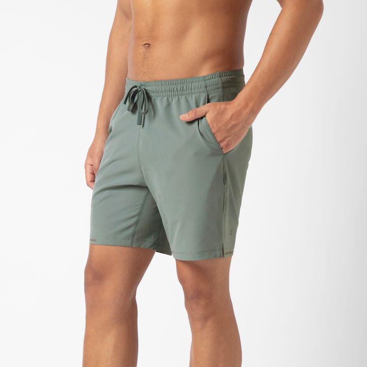 Run Short v2 7" in Shark Grey side on model