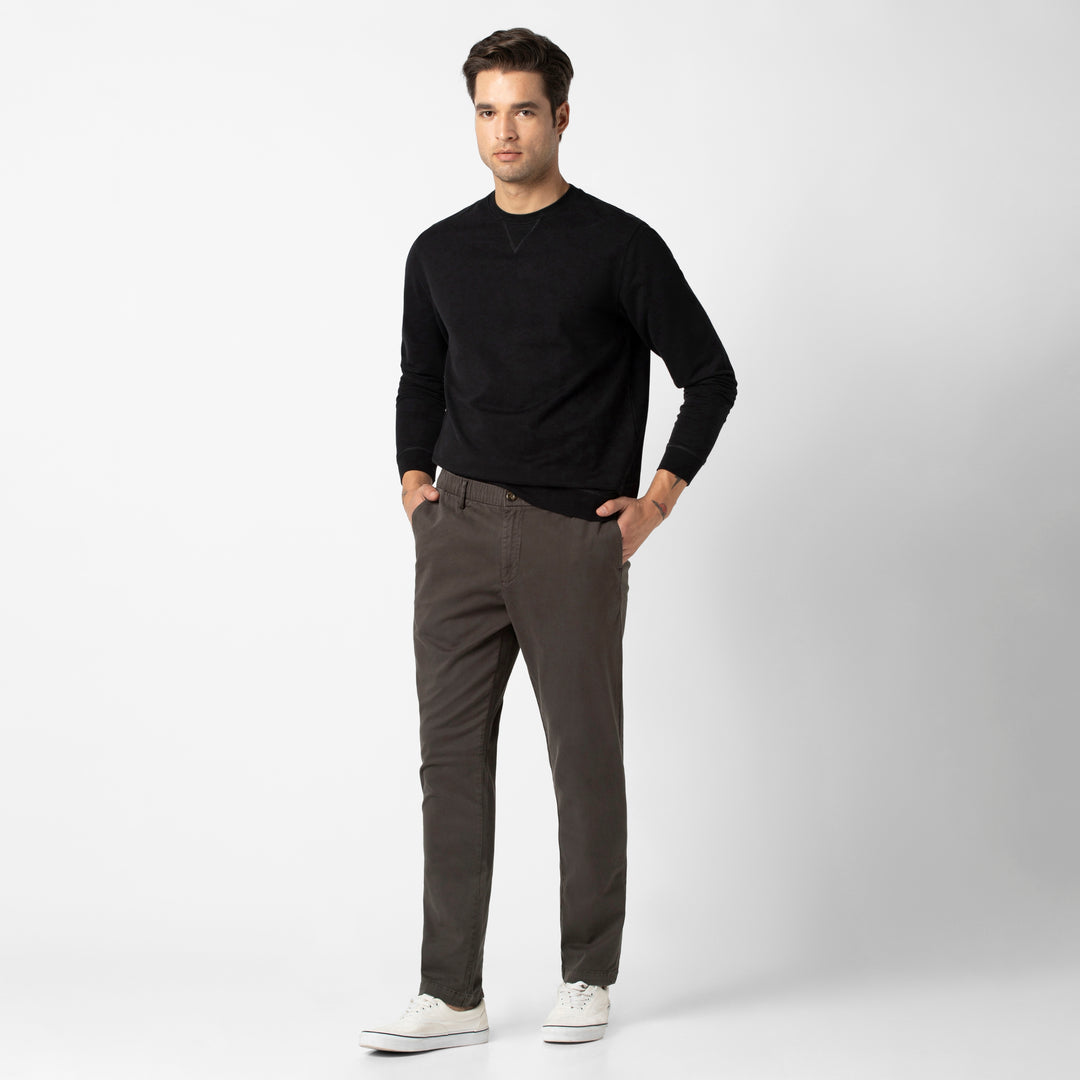 Stretch Chino Pant Coal Full body on model